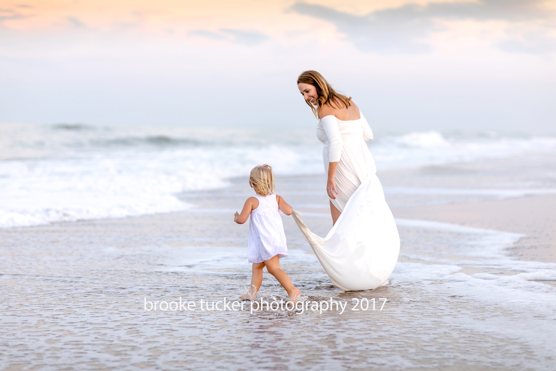 Beautiful beach mother and daughter photographer, virginia beach child and family photographer brooke tucker photography