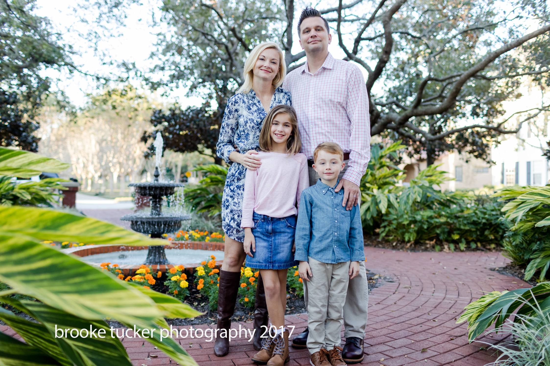 Florida child and family photographer Brooke Tucker,beautiful sun filled outdoor lifestyle family portraits