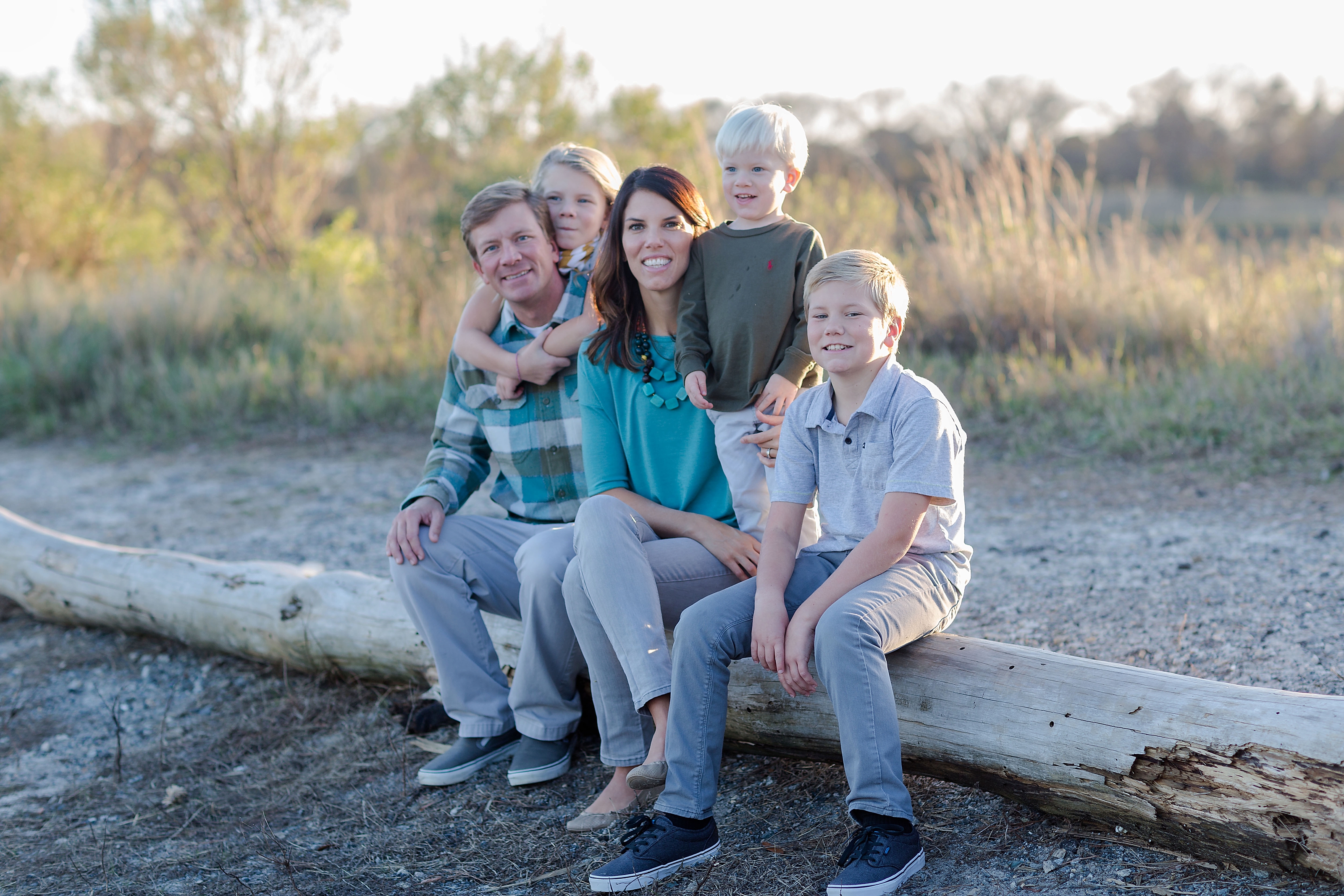 Teal and Grey Outdoor Family lifestyle photography by Brooke Tucker