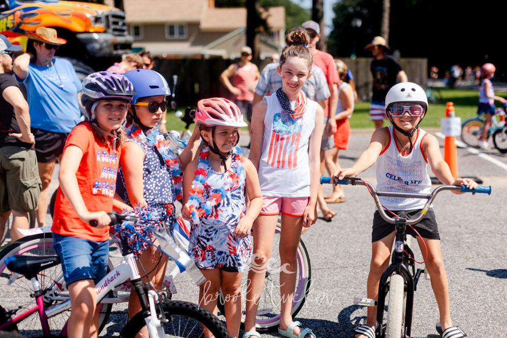 Capturing your kids on the fourth of july, making memories on the fourth of july, brooke tucker photography